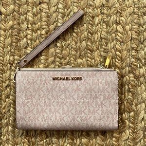 Michael Kors | Wristlet